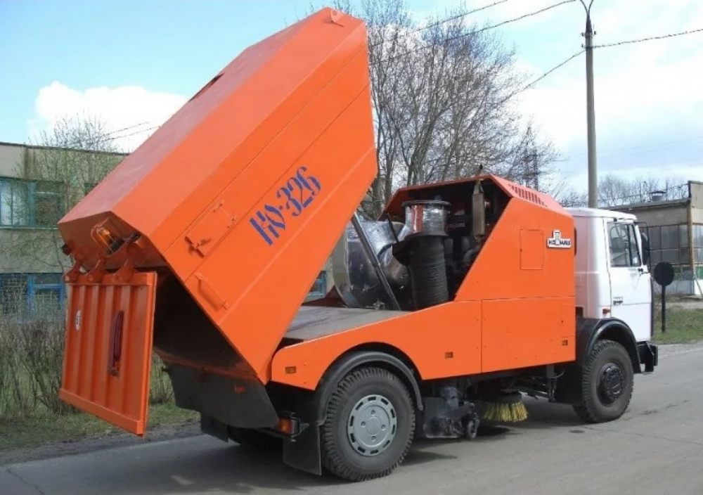 Вакуумная подметально-уборочная машина Услуги подметальной машины КО-326 для уборки улиц взять в аренду, заказать, цены, услуги - Саранск