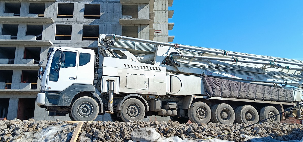 Услуги и заказ бетононасосов для заливки бетона в Мордовии